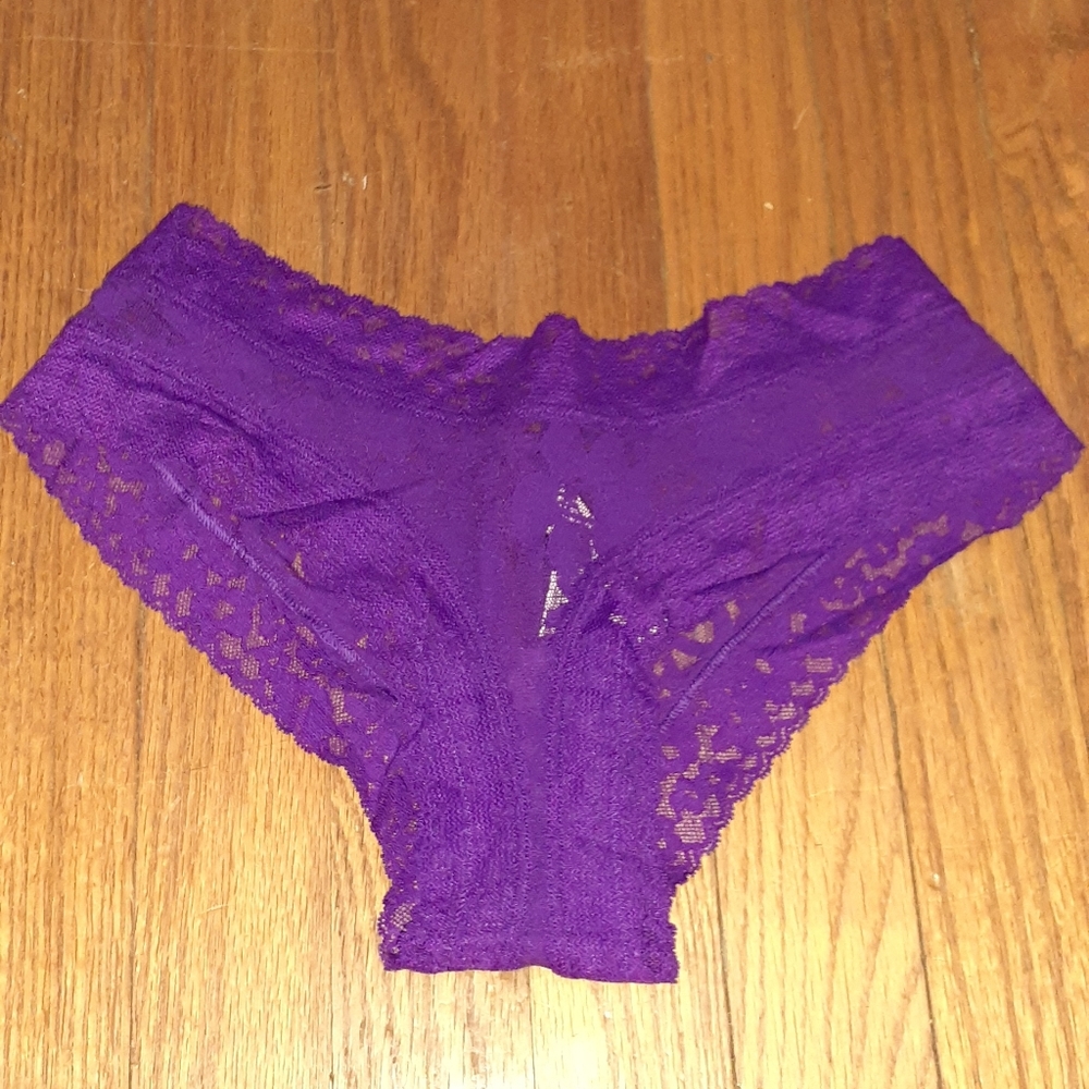 VS lace cheeky panties